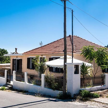 Willa Irinis House Komílion Zewnętrze zdjęcie