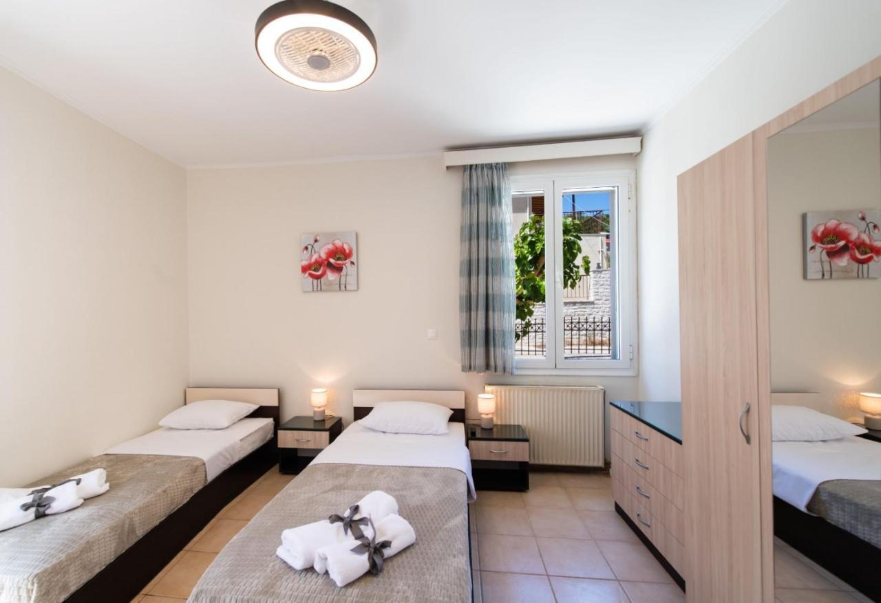 Willa Irinis House Komílion Zewnętrze zdjęcie
